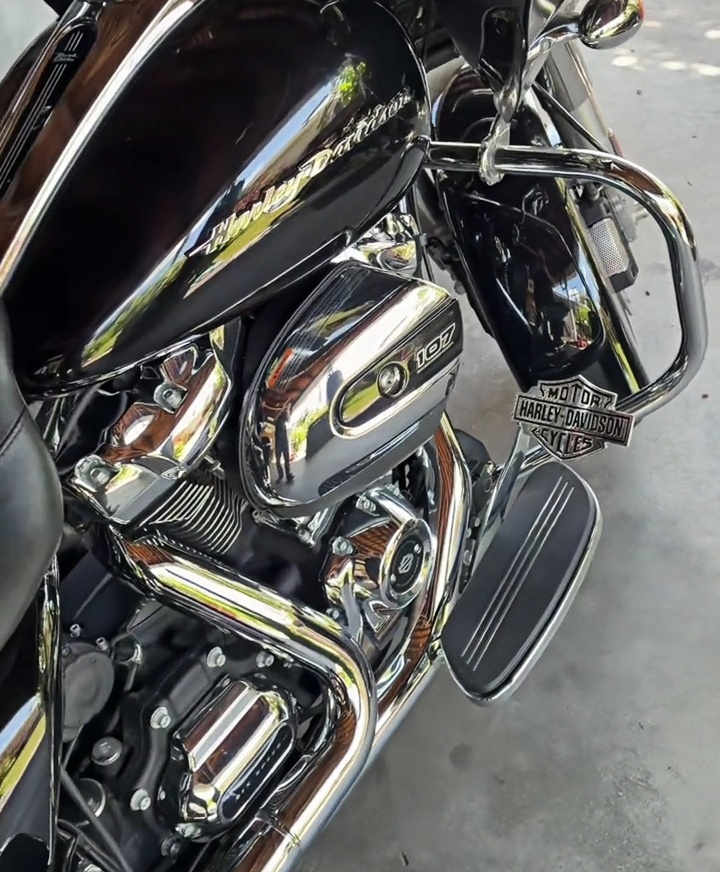 Motorcycle icon custom metal pedals